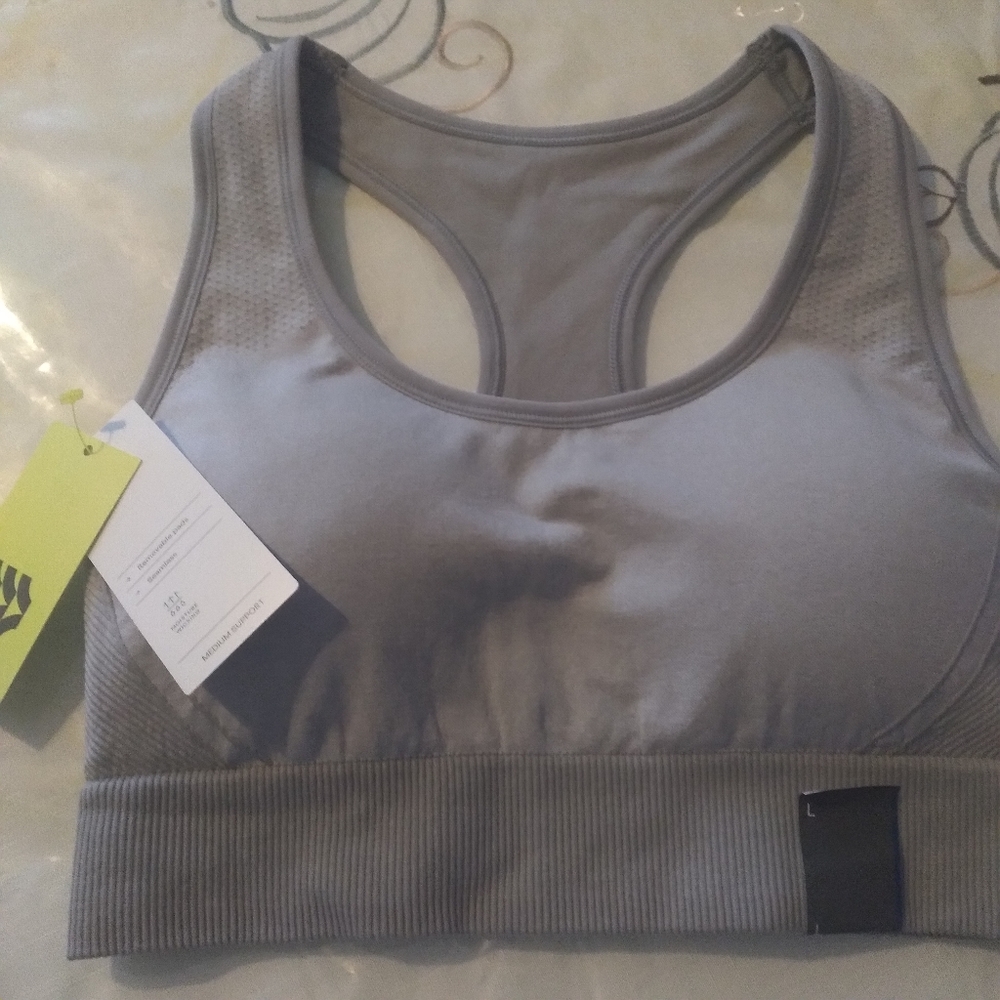 ALL IN MOTION NEW NWOT SEAMLESS  RACER BRA SIZE L COLOR GREY